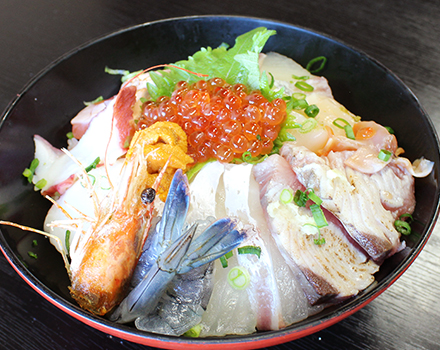 海鮮丼